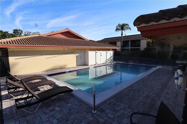 Photo - 2515 Bayshore Gardens Pkwy Unit 9