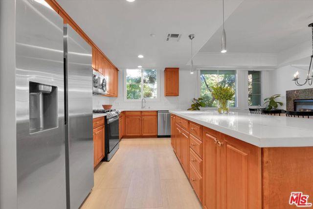 Photo - 1601 S Bentley Ave