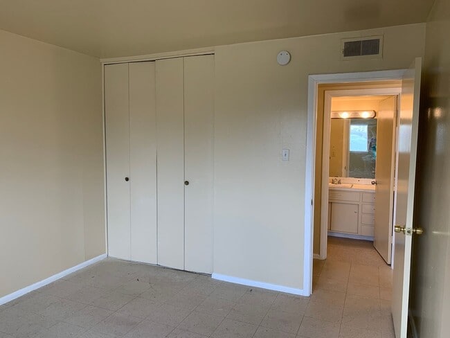 Photo - COZY DUPLEX, NEAR SHOPPING & 281!