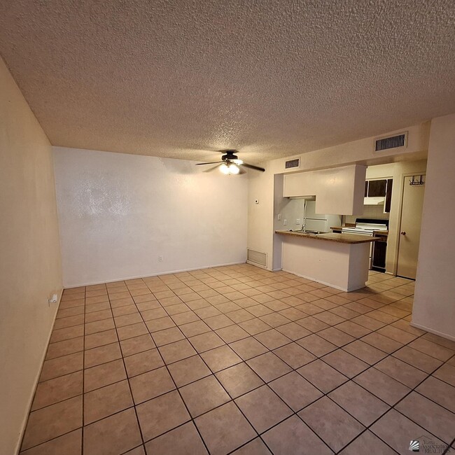 Photo - 1234 W 20th Pl