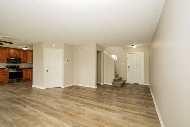 Photo - 6744 Everbloom Ln