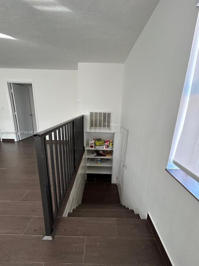 Photo - 1810 NW 34th St Unit 2