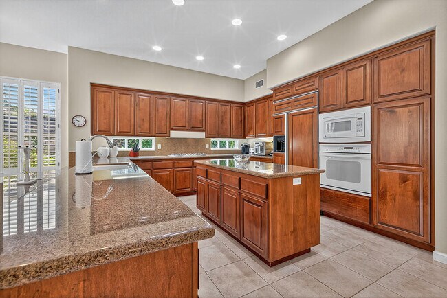 4 Milano Cir