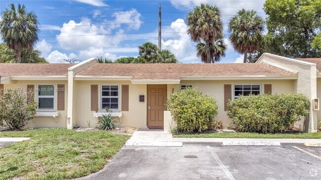 Building Photo - 3034 NW 69th Ct Rental