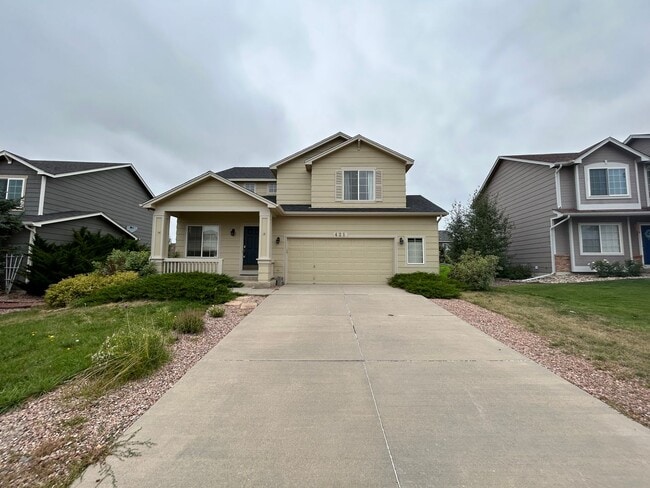 Building Photo - 4 Bed 3.5 Bath