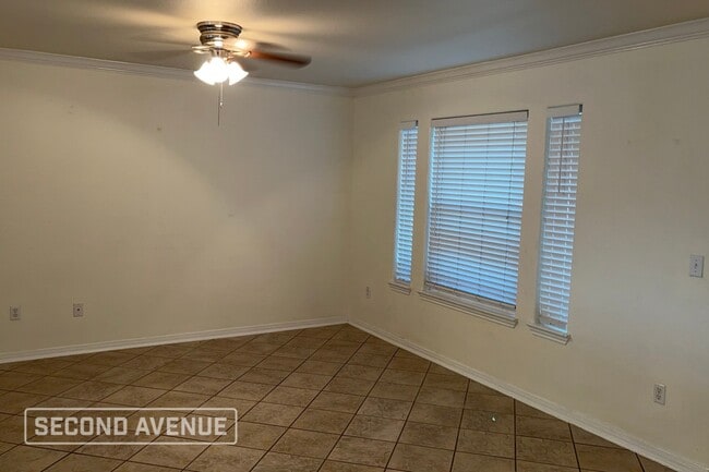 Photo - 2201 Encino Dr