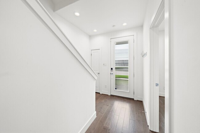 Photo - 2603 Hutchins St