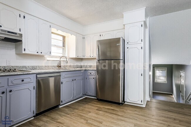 Photo - Beautifully Modernized Home with 3 bedroom / 2 full bath and 1,846 sq feet of space!
