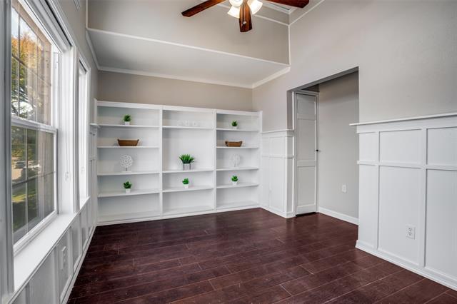 Photo - 800 Ridgemont Dr