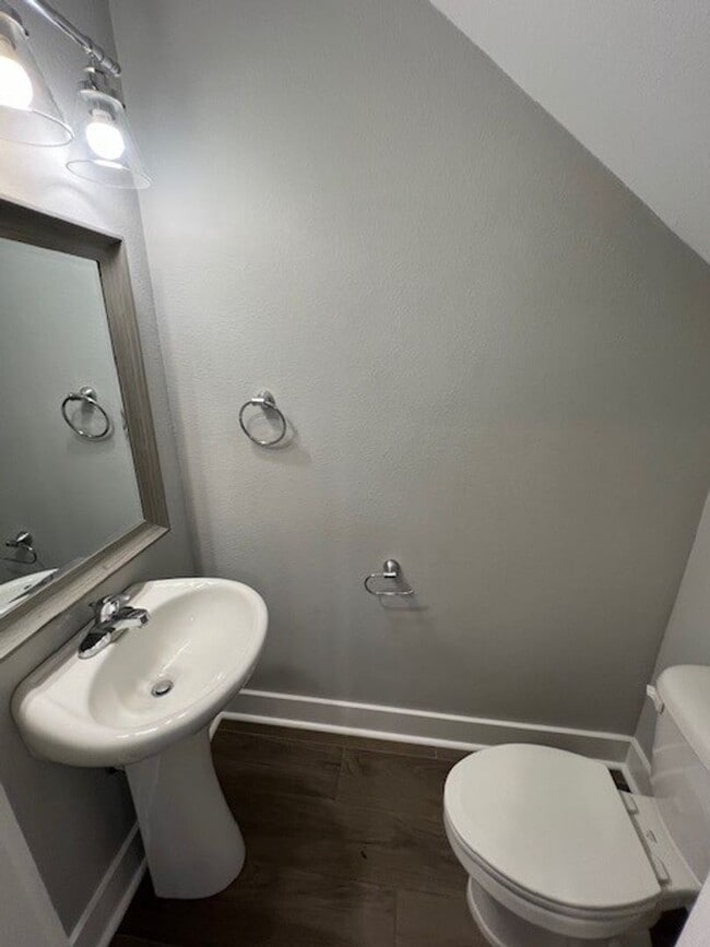 Photo - 3B/2.5B Townhome Available in Lake Charles