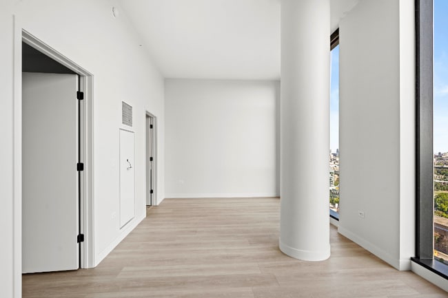 Photo - 1131 W Van Buren St