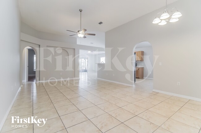 Photo - 253 McKay Blvd