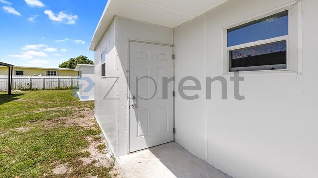 Photo - Unit B