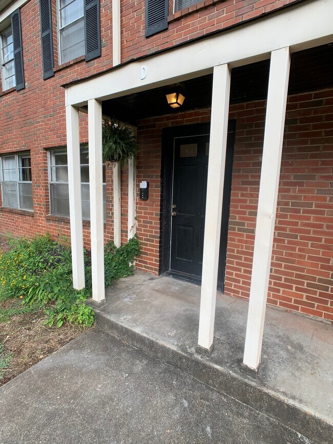 Photo - 1651 Valley Ave Unit D