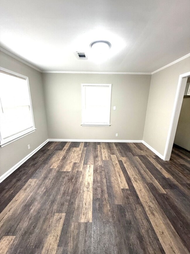Photo - ** 3 Bed 1 Bath located in Grove Hill Estates ** Call 334-366-9198 to schedule a self tour