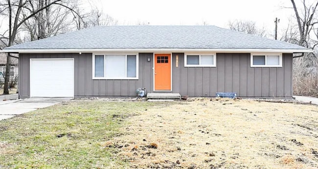Building Photo - Updated 3 Bedroom Home Available Now!