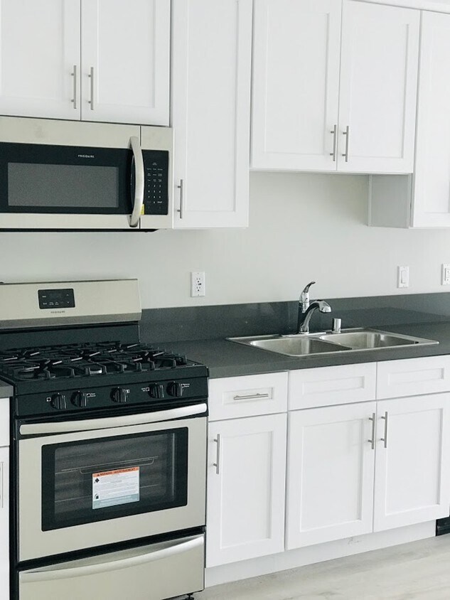 Photo - 14828 Rayen St Unit 204