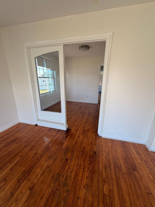 Photo - 285 Warrenton Rd