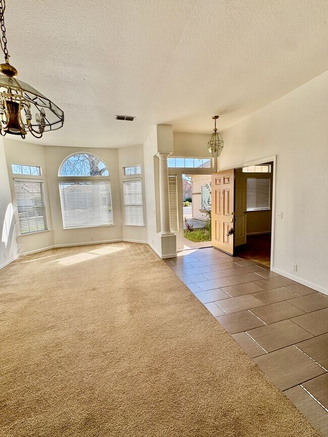 Photo - 4x2 Single Story in Great Location!