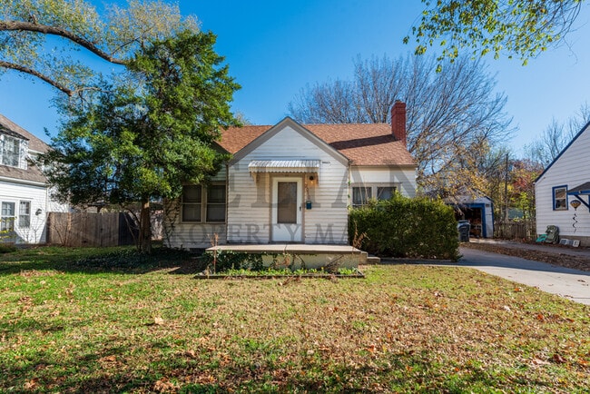 Building Photo - 2010 S Terrace Dr