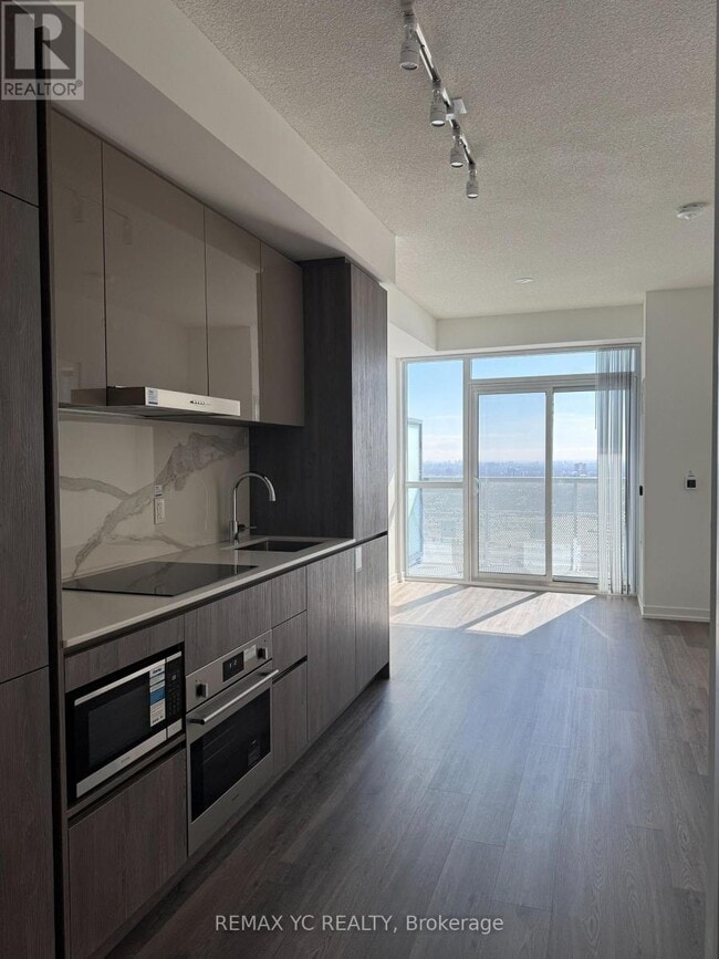 Photo - 8 Interchange Wy Unit 4311