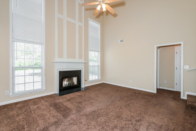 Photo - 4375 Ridgefair Dr