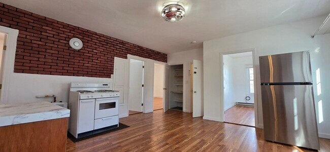 Photo - 14 Orient St Unit 2