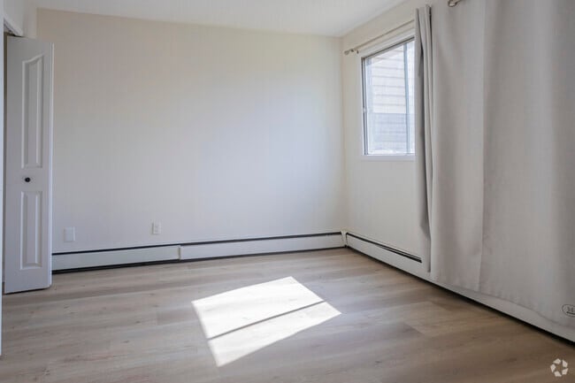 1BR, 1BA - 550SF - Windsor Green