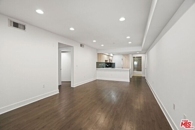 Photo - 11811 Darlington Ave Unit 101