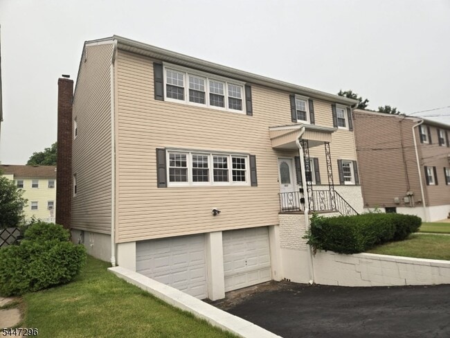 832 Dewey St Unit 2