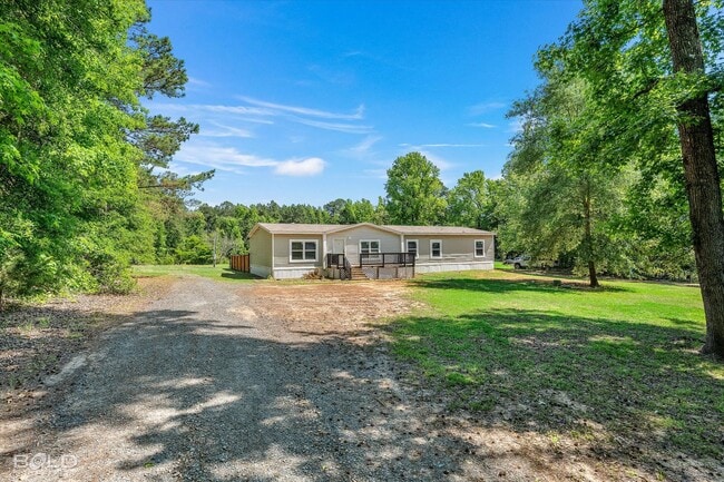 Photo - 4BD/2BA home with fenced back yard.