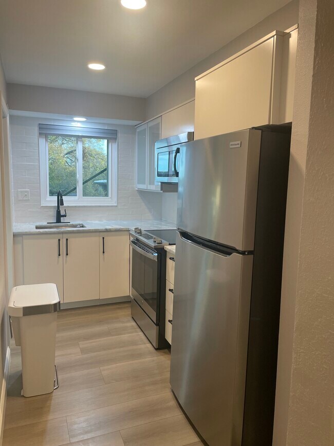 Photo - 445 32nd Ave N Unidad 308