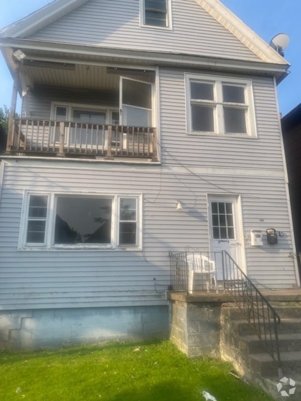 Building Photo - 1023 E Lovejoy St Unit #1 Rental