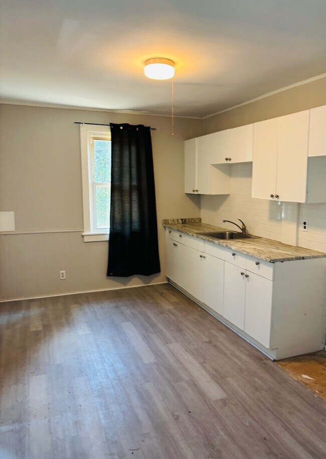 232 Glen Cove Ave