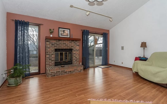 Photo - Spacious 4 Bedroom in Millard!!