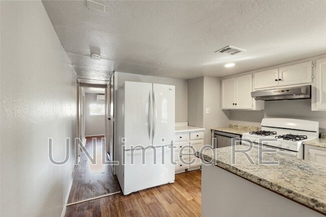 Photo - 3460 E Colorado Dr