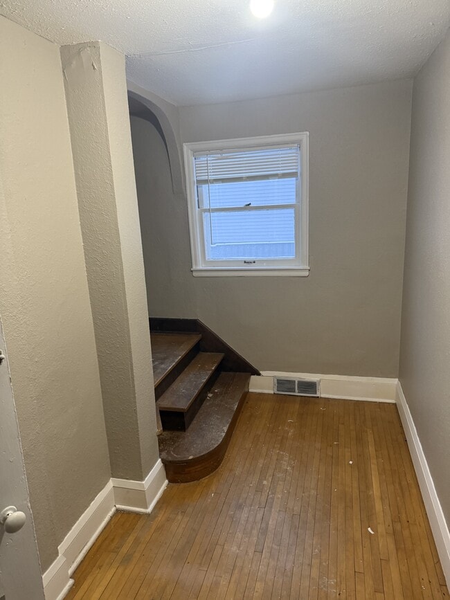 Photo - 612 W Laurel St