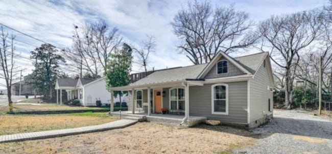 Photo - 107 Caldwell St