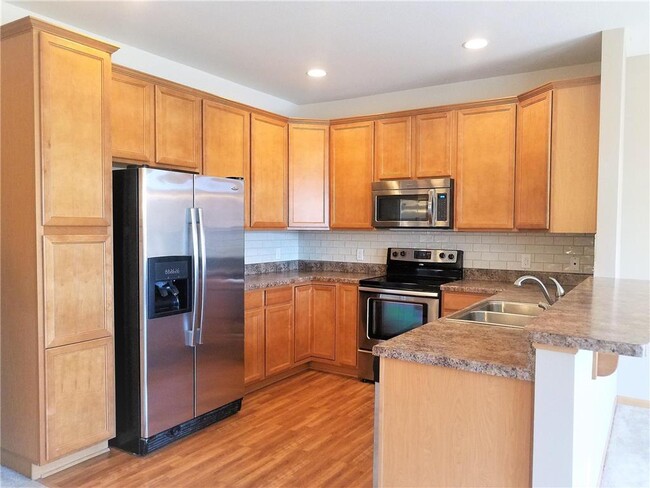 Photo - 11898 Emery Village Dr N