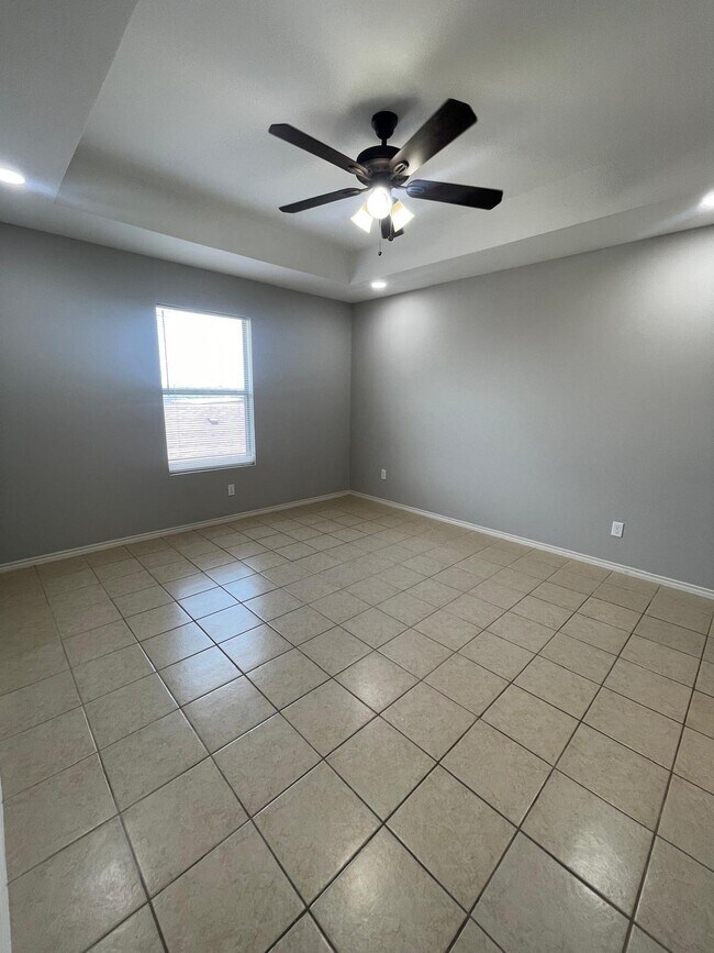 Photo - 406 E 3rd St Unidad 40