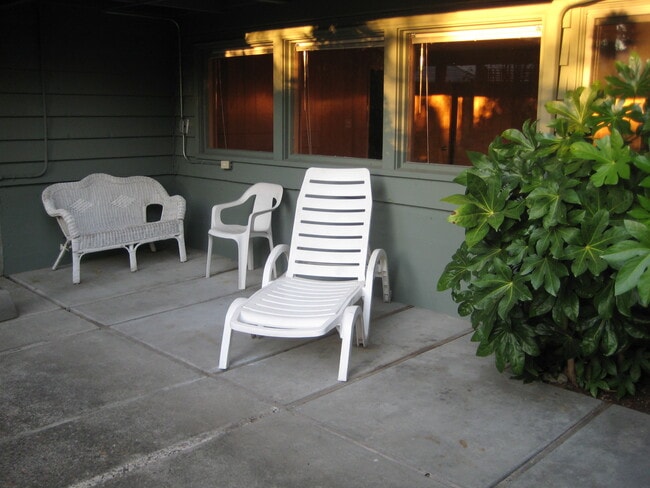 Building Photo - 8715 27th Ave NE Unit B Rental
