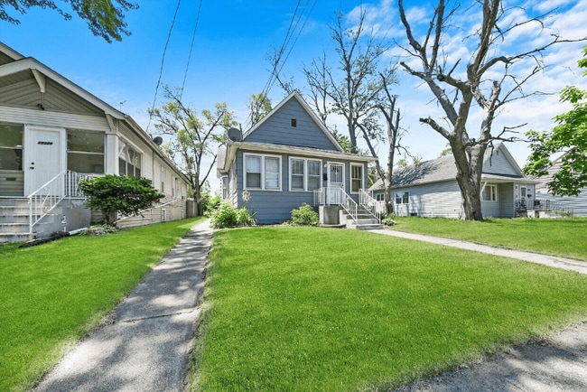 Photo - 13916 Lincoln Ave House