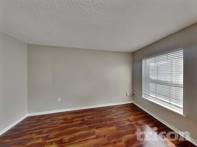 Photo - 76589 Longleaf Loop