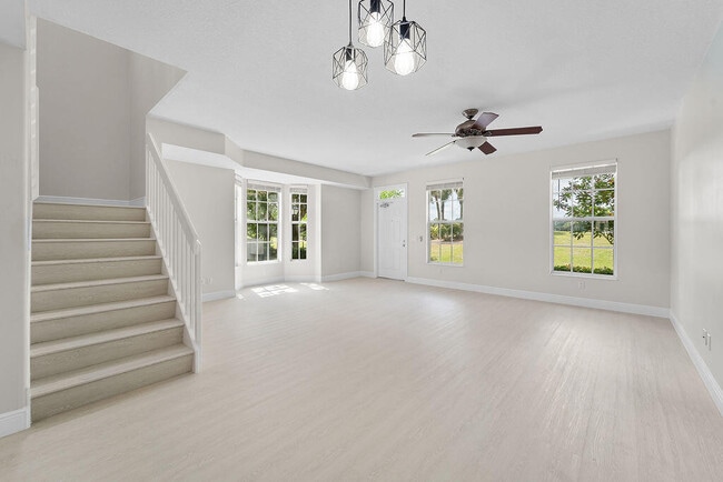 Photo - 122 Ashley Ct Townhome