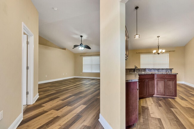 Photo - 1952 Bay Pine Cir