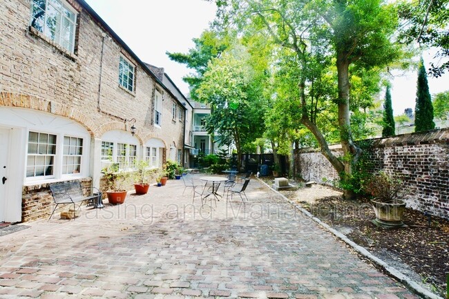 Photo - 21 Archdale St Unit H