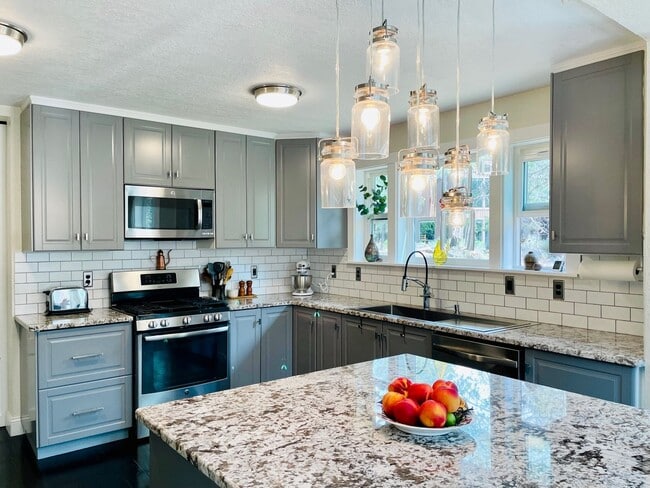 Photo - Short-Term Lease in Sunriver through May 3...