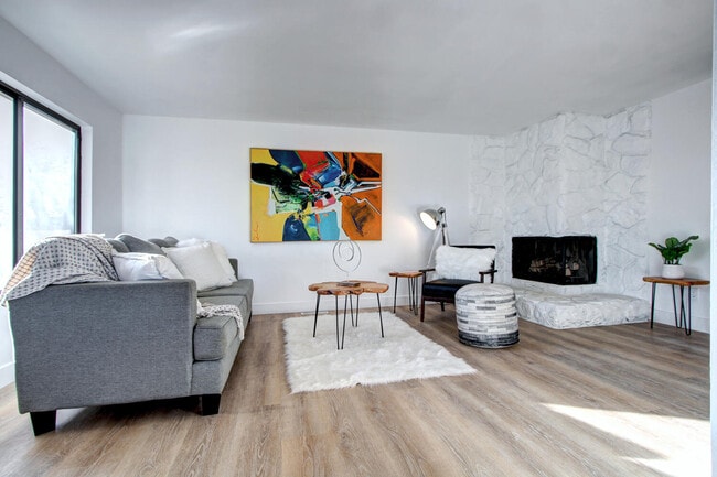 Building Photo - 6911 W 87th Way Unit 301