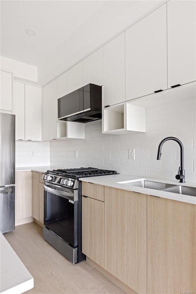 Photo - 2629 Millstream Rd