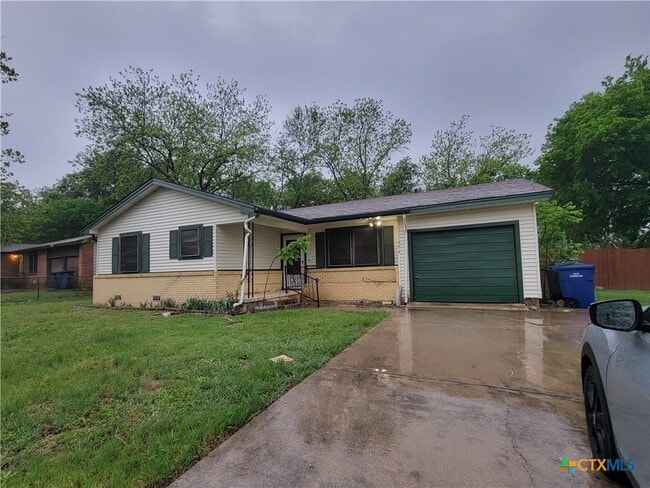 Building Photo - 604 S 11th St